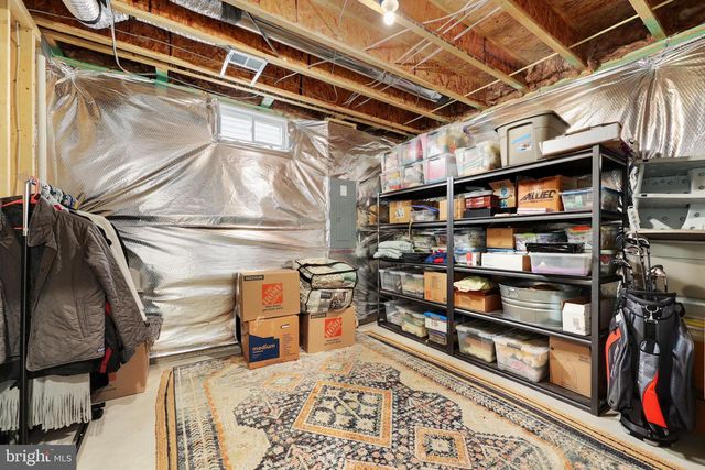 121 POE DR, Winchester, VA 22602