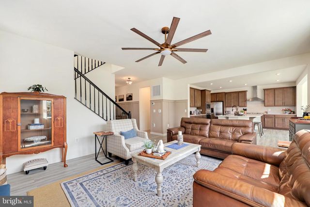 121 POE DR, Winchester, VA 22602