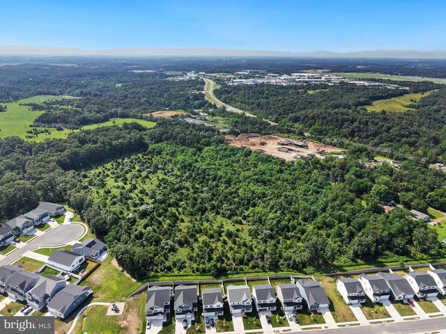 121 POE DR, Winchester, VA 22602