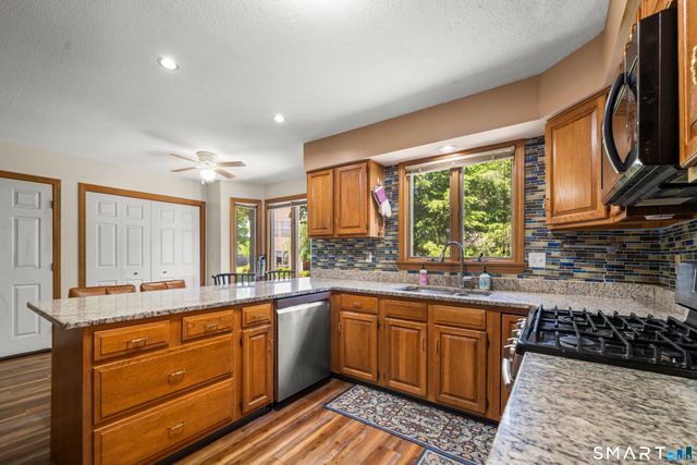 52 Elm Meadows 52, Enfield, CT 06082