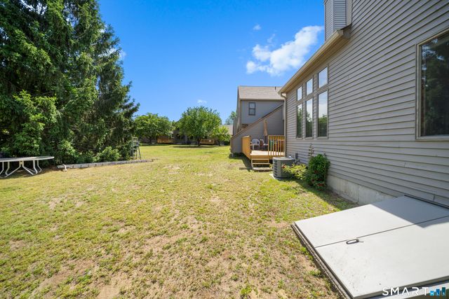 52 Elm Meadows 52, Enfield, CT 06082