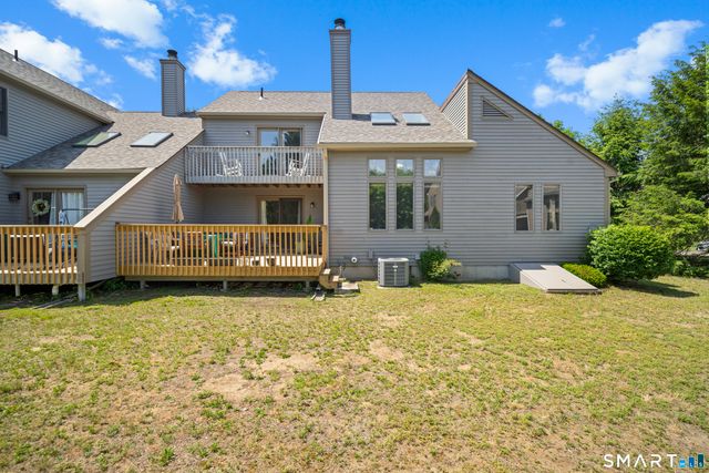 52 Elm Meadows 52, Enfield, CT 06082