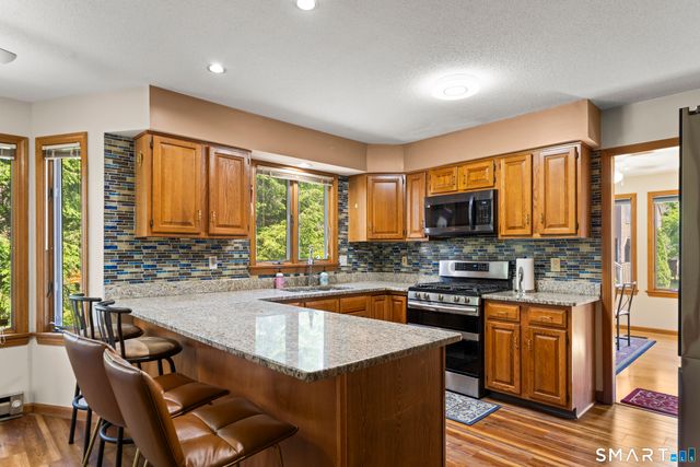 52 Elm Meadows 52, Enfield, CT 06082