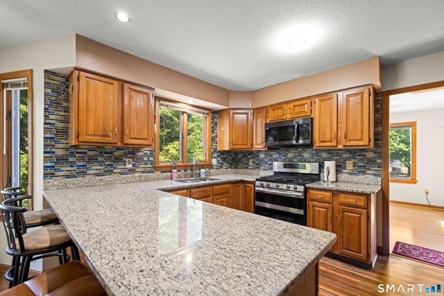 52 Elm Meadows 52, Enfield, CT 06082