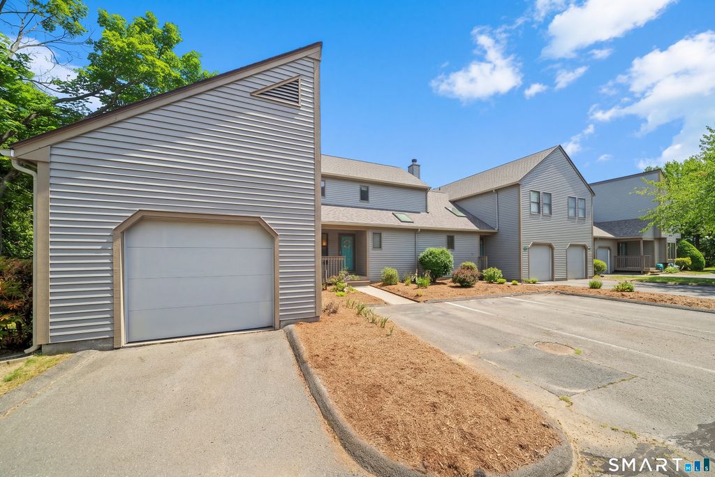 52 Elm Meadows 52, Enfield, CT 06082
