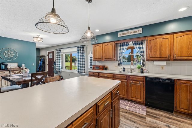 7391 Hidden Glen Drive, Amherst, OH 44001