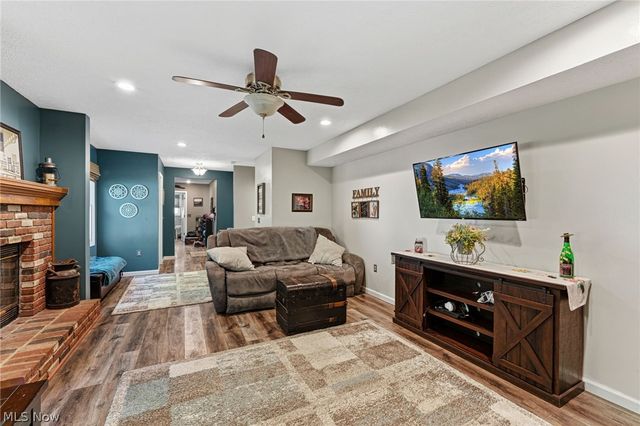 7391 Hidden Glen Drive, Amherst, OH 44001