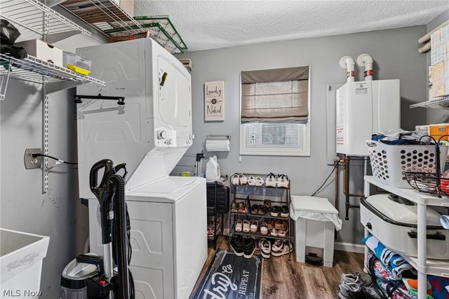 7391 Hidden Glen Drive, Amherst, OH 44001