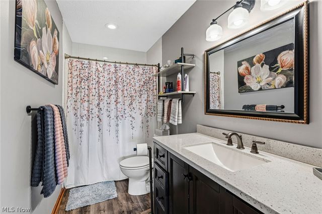 7391 Hidden Glen Drive, Amherst, OH 44001