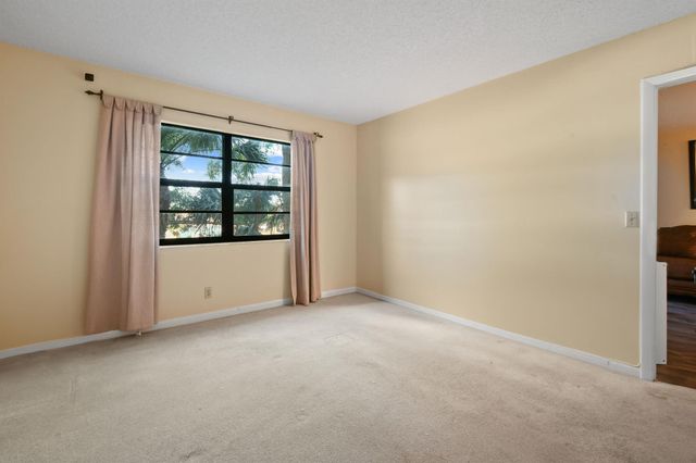4640 Lucerne Lakes Boulevard W 306, Lake Worth, FL 33467