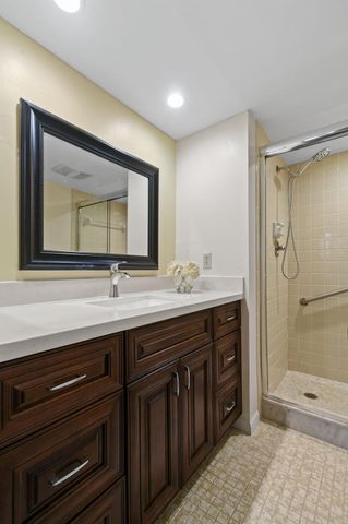4640 Lucerne Lakes Boulevard W 306, Lake Worth, FL 33467