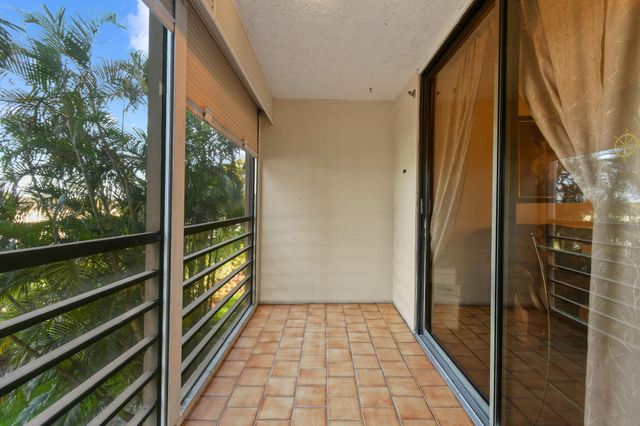 4640 Lucerne Lakes Boulevard W 306, Lake Worth, FL 33467