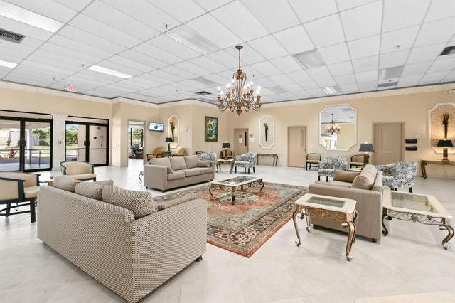 4640 Lucerne Lakes Boulevard W 306, Lake Worth, FL 33467