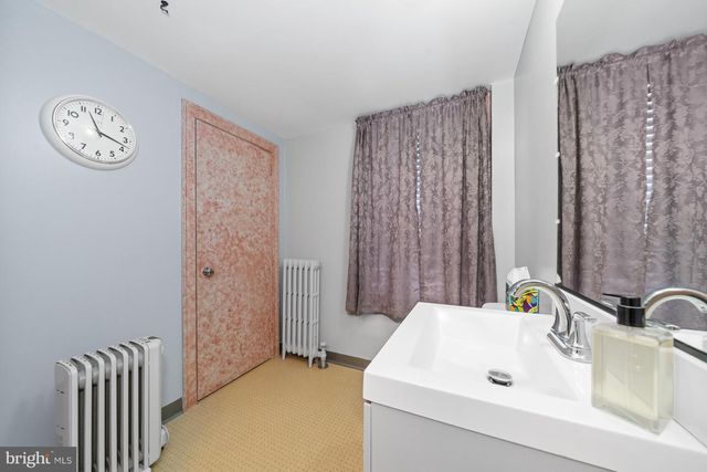 3934 THOMPSON BRIDGE RD, Wilmington, DE 19803