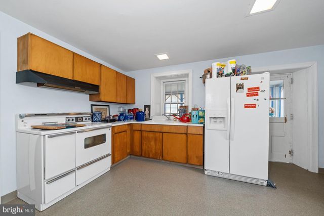 3934 THOMPSON BRIDGE RD, Wilmington, DE 19803