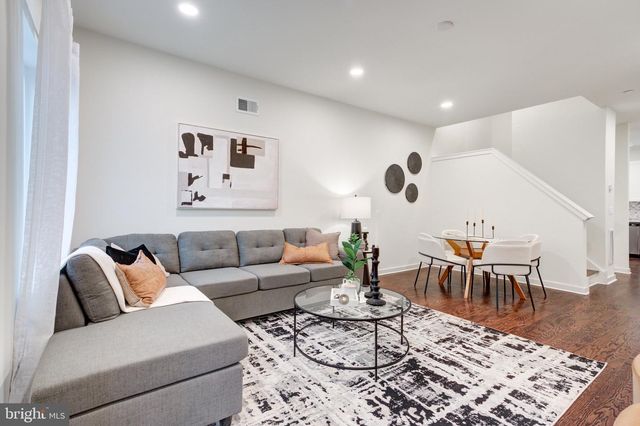 2022 E FLETCHER ST, Philadelphia, PA 19125