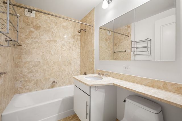 1 Charles St S 1401, Boston, MA 02116
