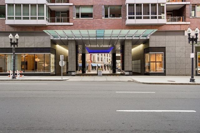 1 Charles St S 1401, Boston, MA 02116