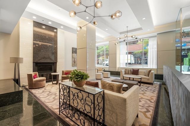 1 Charles St S 1401, Boston, MA 02116