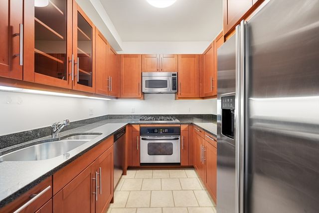 1 Charles St S 1401, Boston, MA 02116
