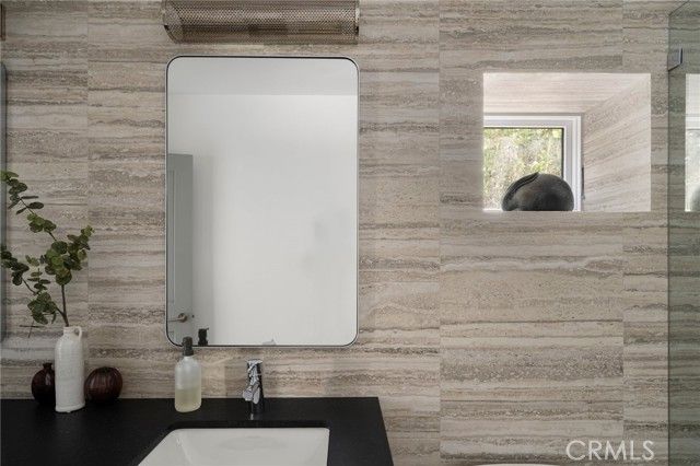 790 Hermosa Way, Laguna Beach, CA 92651