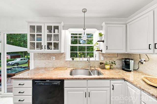 2815 Burnt Mill Road, Charlotte, NC 28210