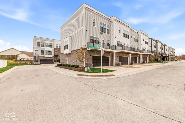 9754 Junction Station, Fishers, IN 46037