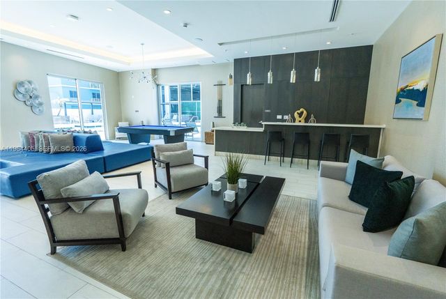 1010 SW 2nd Ave 606, Miami, FL 33130