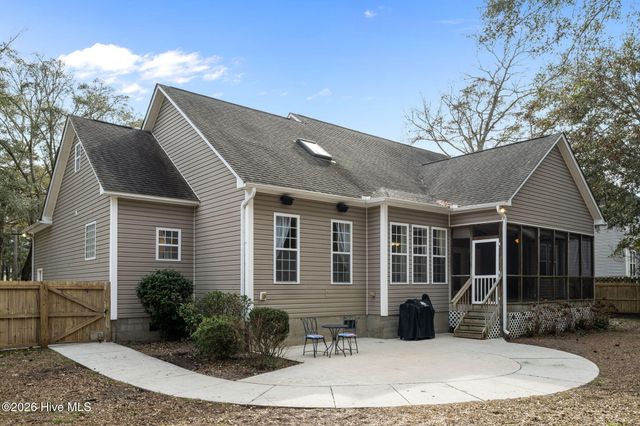 123 Bayshore Drive, Sneads Ferry, NC 28460