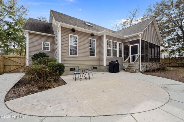 123 Bayshore Drive, Sneads Ferry, NC 28460