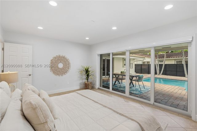7311 Sabal Dr, Miami Lakes, FL 33014