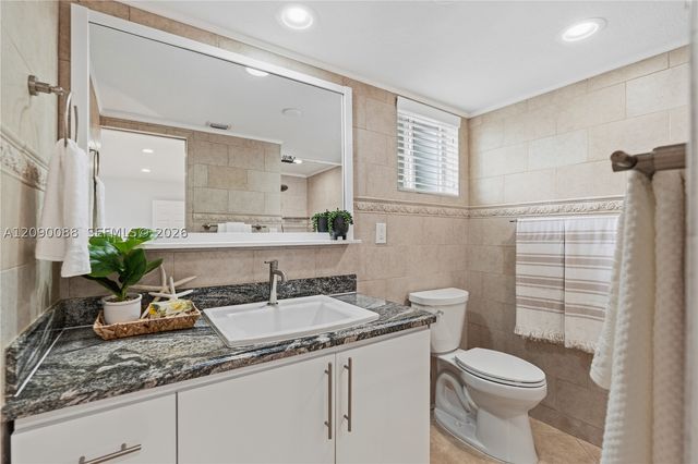 7311 Sabal Dr, Miami Lakes, FL 33014
