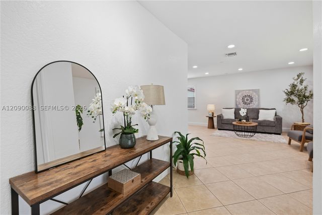 7311 Sabal Dr, Miami Lakes, FL 33014