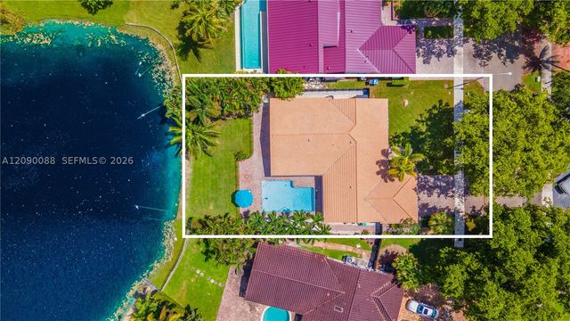 7311 Sabal Dr, Miami Lakes, FL 33014