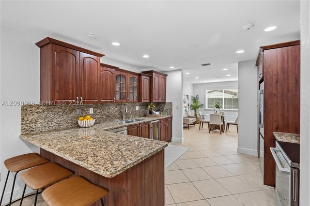 7311 Sabal Dr, Miami Lakes, FL 33014