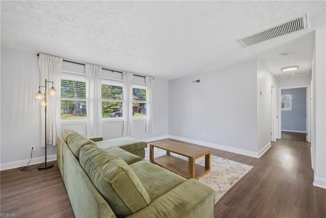 3045 Capital Hill LN, Virginia Beach, VA 23452
