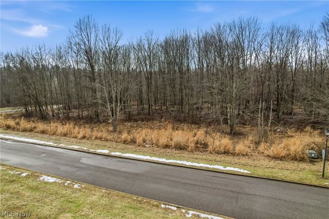 Lakeview Drive, Hubbard, OH 44425
