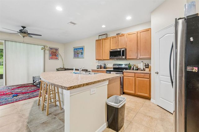 5017 WHITE SANDERLING COURT, Tampa, FL 33619