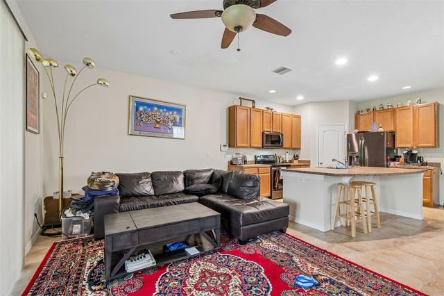 5017 WHITE SANDERLING COURT, Tampa, FL 33619