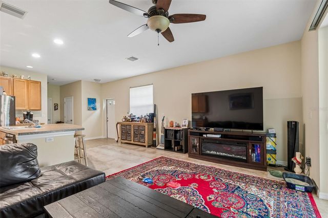 5017 WHITE SANDERLING COURT, Tampa, FL 33619