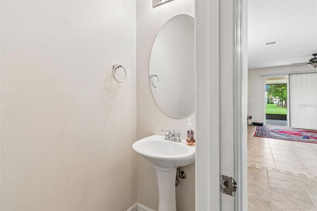 5017 WHITE SANDERLING COURT, Tampa, FL 33619