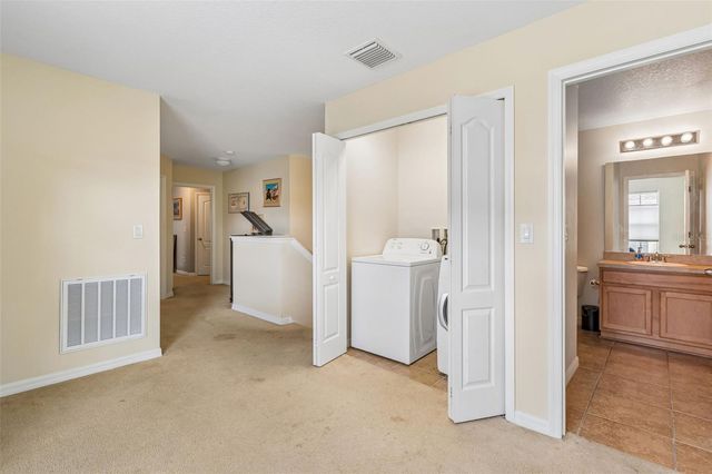 5017 WHITE SANDERLING COURT, Tampa, FL 33619