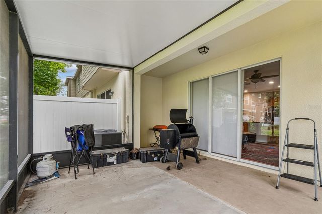 5017 WHITE SANDERLING COURT, Tampa, FL 33619