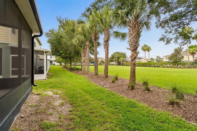 5017 WHITE SANDERLING COURT, Tampa, FL 33619
