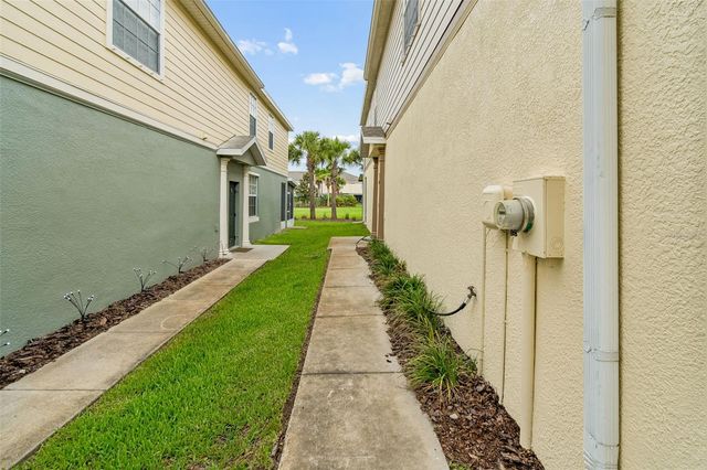 5017 WHITE SANDERLING COURT, Tampa, FL 33619