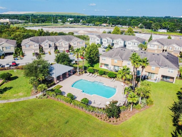 5017 WHITE SANDERLING COURT, Tampa, FL 33619