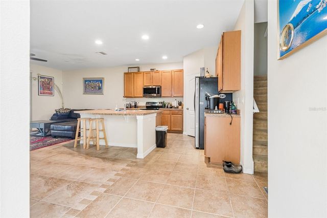 5017 WHITE SANDERLING COURT, Tampa, FL 33619