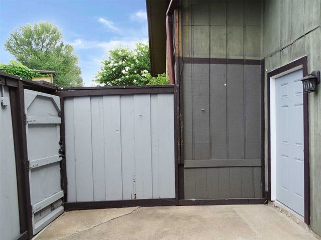 4628 Country Creek Drive 1208, Dallas, TX 75236