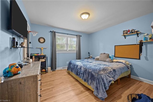 223 S Westwood Avenue, Thomasville, NC 27360