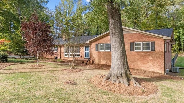 223 S Westwood Avenue, Thomasville, NC 27360